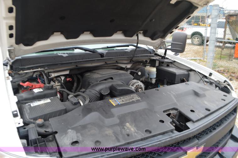 image for item L4553 2009 Chevrolet Silverado 1500 Ext. Cab pickup truck