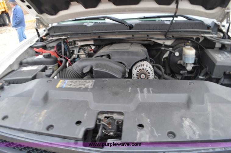 image for item L4553 2009 Chevrolet Silverado 1500 Ext. Cab pickup truck