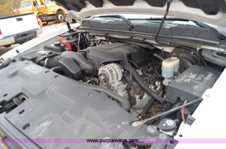 image for item L4553 2009 Chevrolet Silverado 1500 Ext. Cab pickup truck