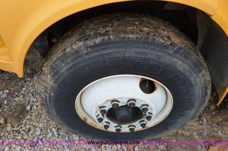 image for item L4554 1997 International 4900 dump truck