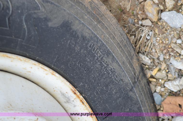 image for item L4554 1997 International 4900 dump truck