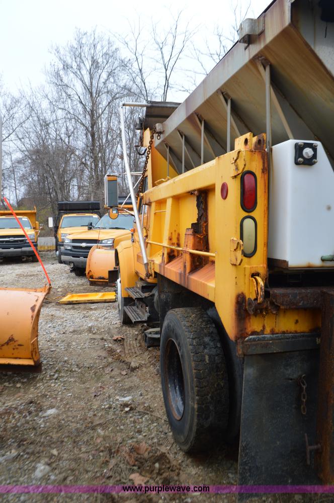 image for item L4554 1997 International 4900 dump truck