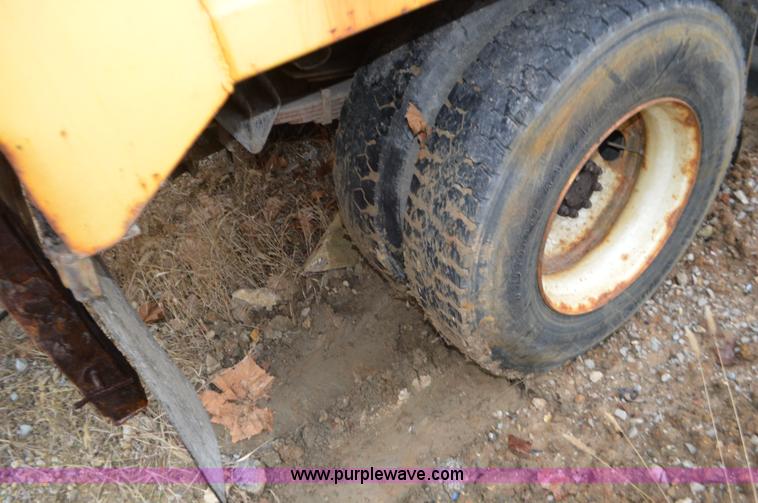 image for item L4554 1997 International 4900 dump truck