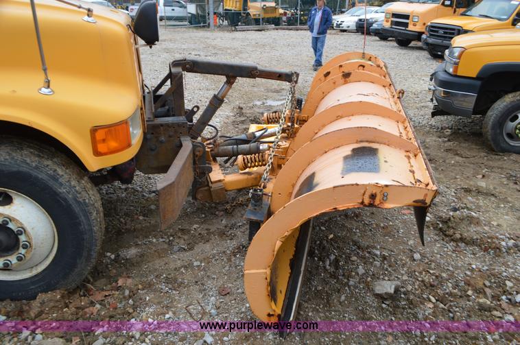 image for item L4554 1997 International 4900 dump truck