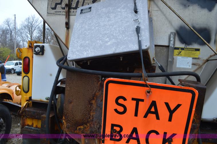 image for item L4554 1997 International 4900 dump truck