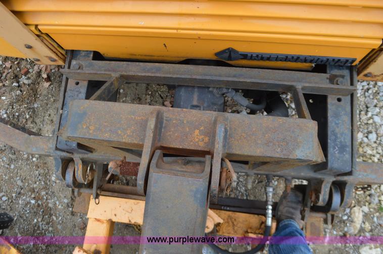 image for item L4554 1997 International 4900 dump truck