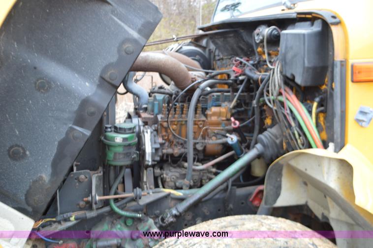 image for item L4554 1997 International 4900 dump truck