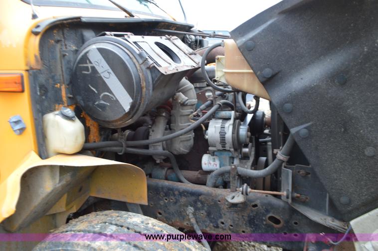 image for item L4554 1997 International 4900 dump truck