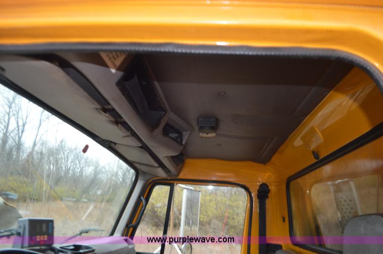 image for item L4554 1997 International 4900 dump truck