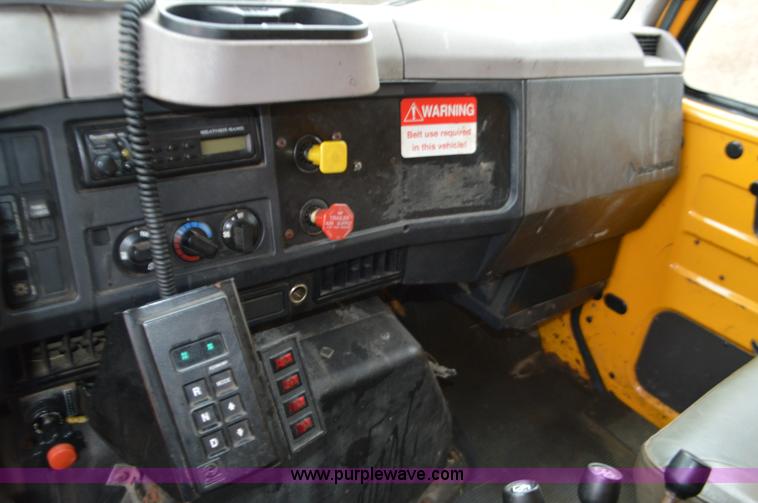 image for item L4554 1997 International 4900 dump truck
