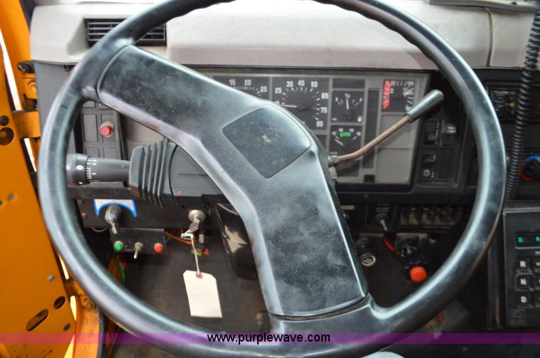 image for item L4554 1997 International 4900 dump truck