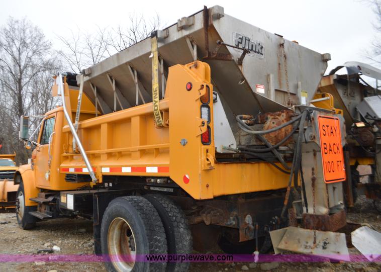 image for item L4555 2000 International 4900 dump truck