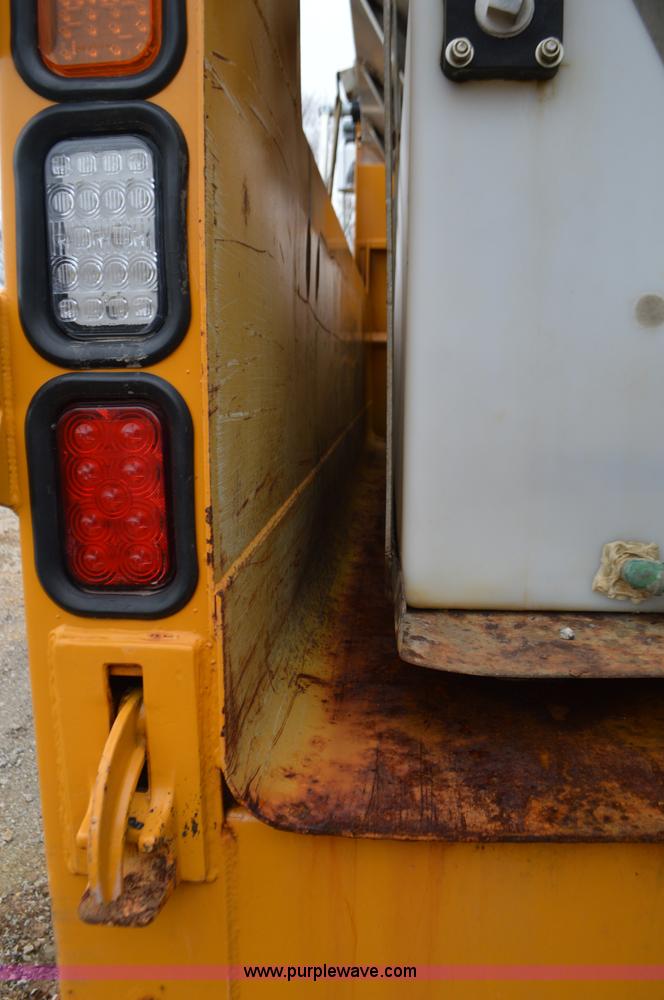 image for item L4555 2000 International 4900 dump truck