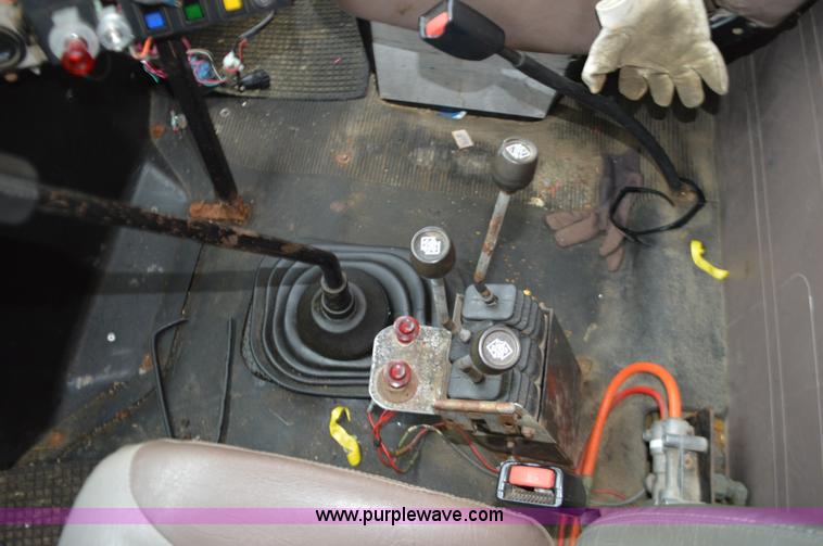 image for item L4555 2000 International 4900 dump truck