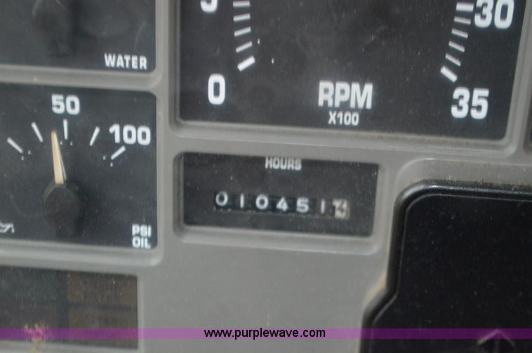 image for item L4555 2000 International 4900 dump truck