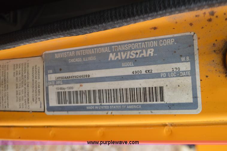 image for item L4555 2000 International 4900 dump truck