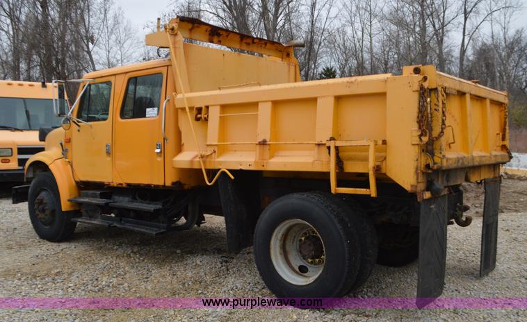 image for item L4556 1997 International 4900 dump truck