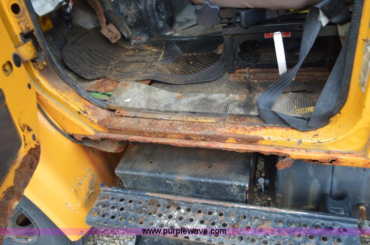 image for item L4556 1997 International 4900 dump truck