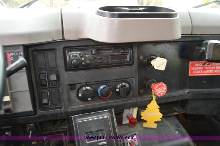 image for item L4556 1997 International 4900 dump truck