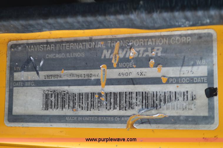 image for item L4556 1997 International 4900 dump truck