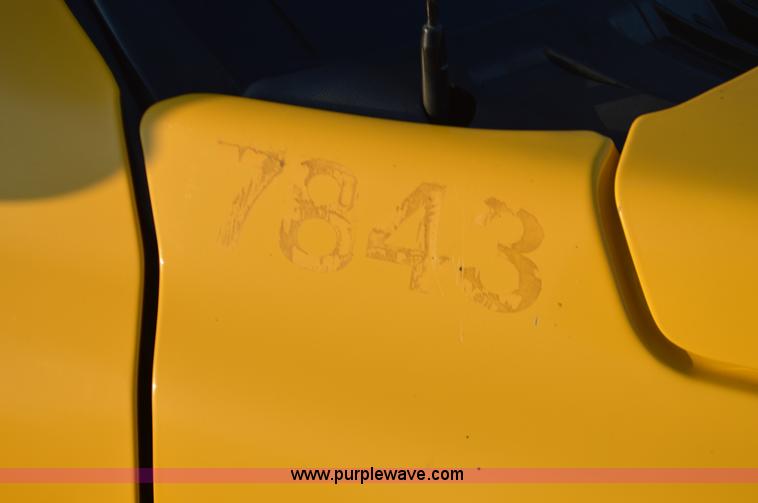 image for item L4560 2006 Chevrolet Silverado 2500 pickup truck