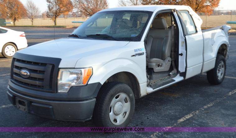 image for item L4563 2009 Ford F150 pickup truck