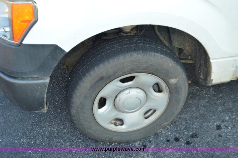 image for item L4563 2009 Ford F150 pickup truck