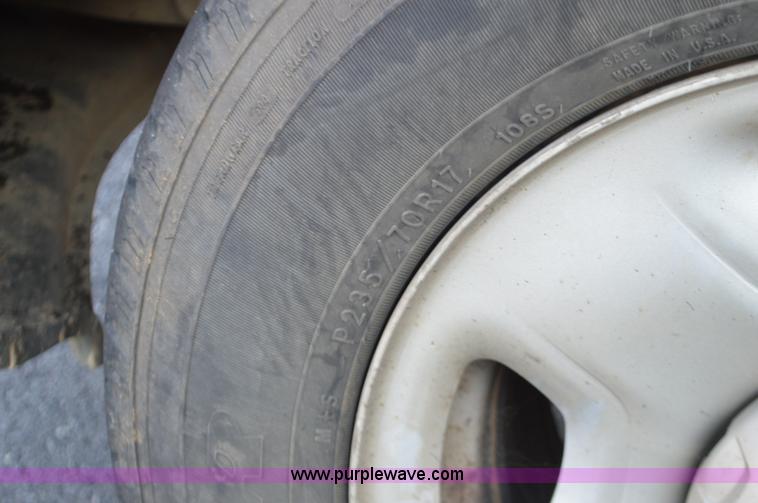 image for item L4563 2009 Ford F150 pickup truck