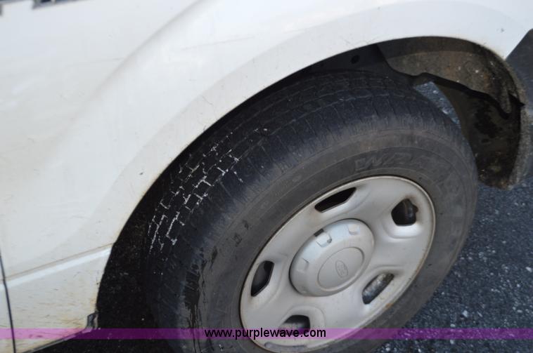 image for item L4563 2009 Ford F150 pickup truck