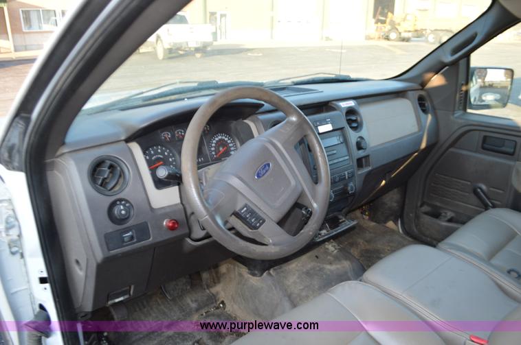 image for item L4563 2009 Ford F150 pickup truck