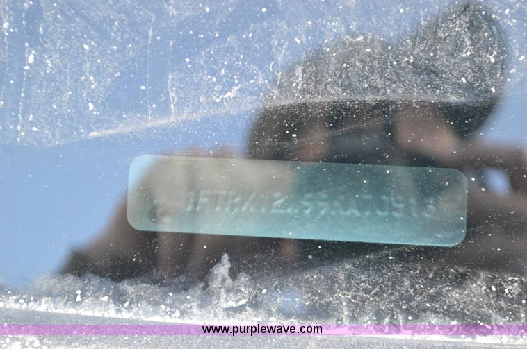 image for item L4563 2009 Ford F150 pickup truck