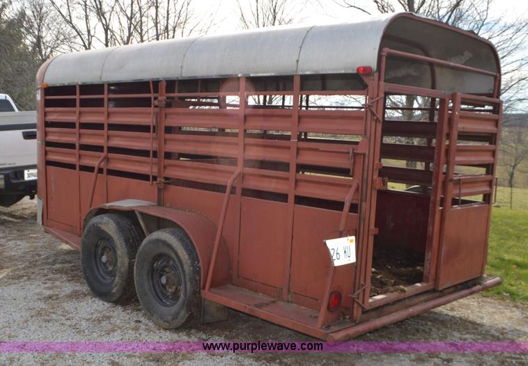 image for item L4584 1983 Hale livestock trailer