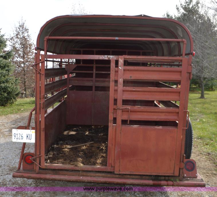 image for item L4584 1983 Hale livestock trailer
