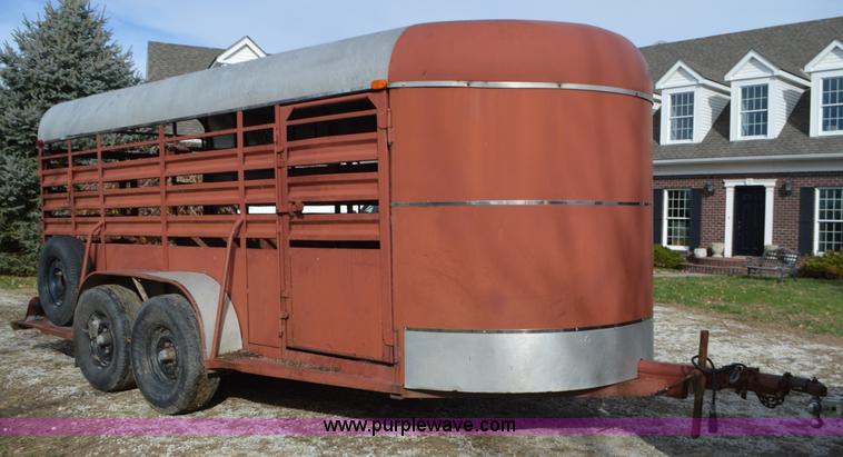 image for item L4584 1983 Hale livestock trailer