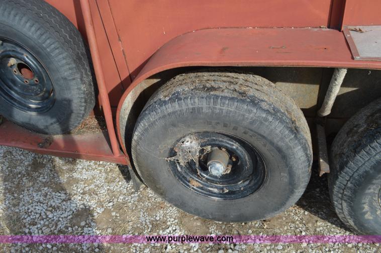 image for item L4584 1983 Hale livestock trailer