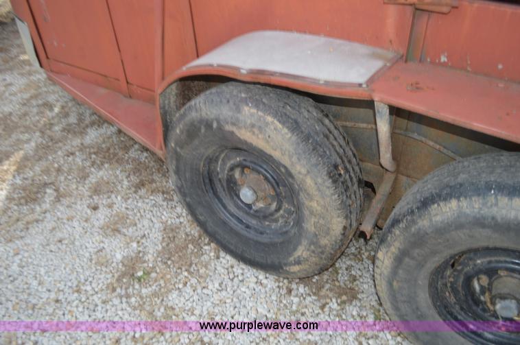 image for item L4584 1983 Hale livestock trailer