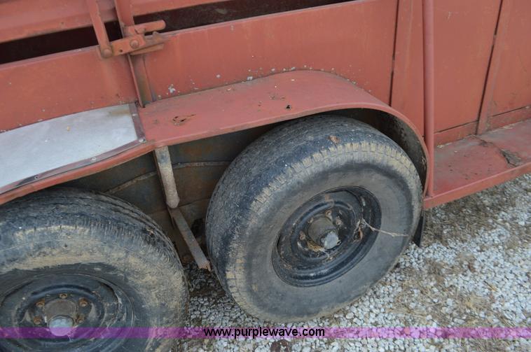 image for item L4584 1983 Hale livestock trailer