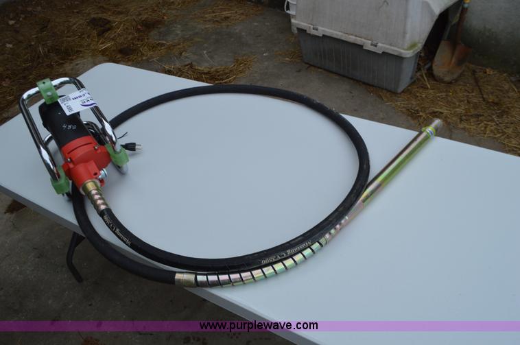 image for item L4585 Mustang CV3500 concrete vibrator