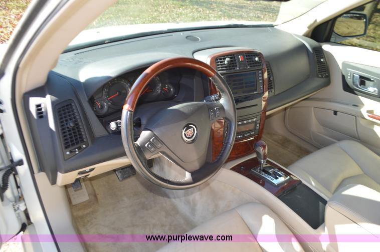 image for item L4593 2004 Cadillac SRX SUV