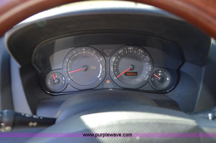 image for item L4593 2004 Cadillac SRX SUV