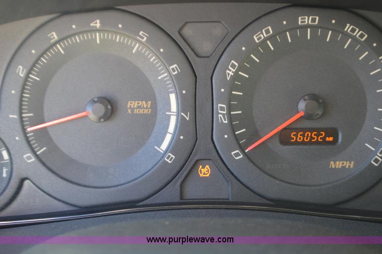 image for item L4593 2004 Cadillac SRX SUV