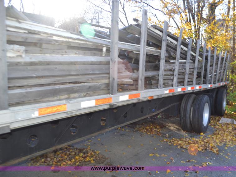 image for item L4595 2000 Transcraft flatbed trailer