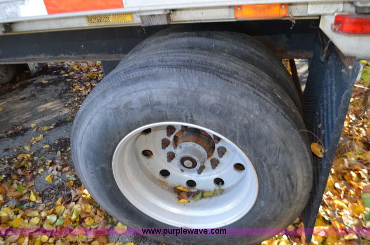 image for item L4595 2000 Transcraft flatbed trailer