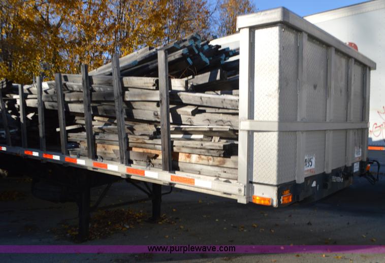 image for item L4595 2000 Transcraft flatbed trailer