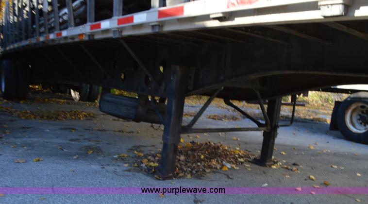 image for item L4595 2000 Transcraft flatbed trailer