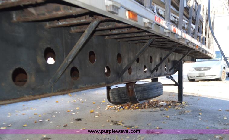 image for item L4595 2000 Transcraft flatbed trailer