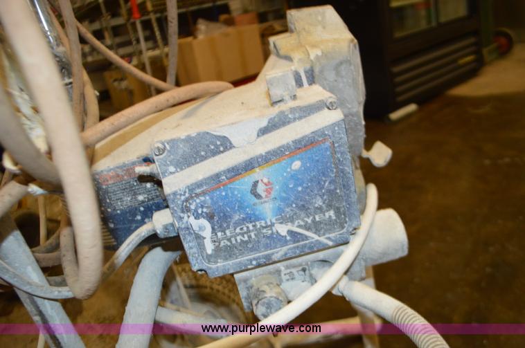 image for item L4605 Graco 190ES paint sprayer