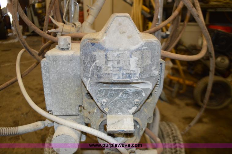 image for item L4605 Graco 190ES paint sprayer
