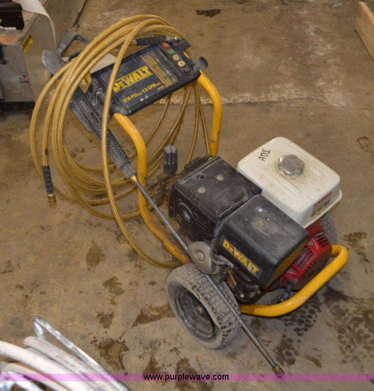image for item L4607 Dewalt pressure washer