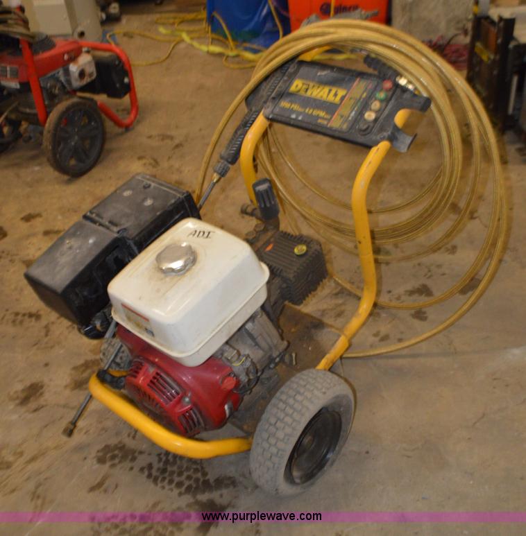 image for item L4607 Dewalt pressure washer